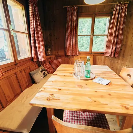 Apartment Zauberhuette *